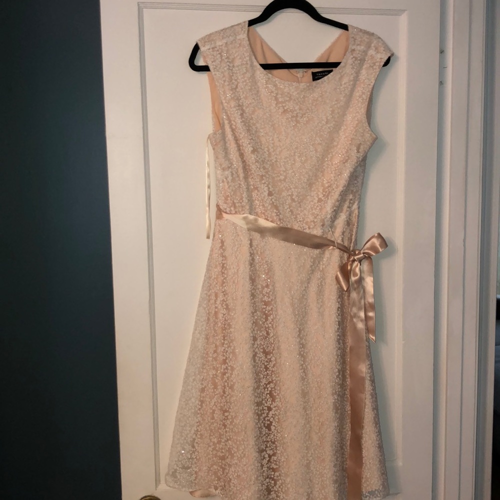Tahari size 12- white lace overlay dress
